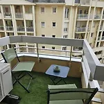Daire Elegant Studio, 2-4 People, Wifi, Pool, Parking Biarritz
