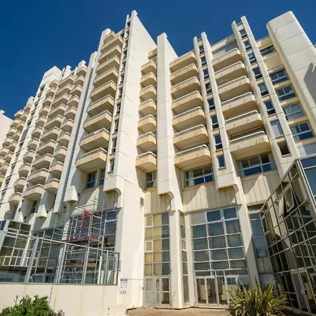 Apartman Elegant Studio, 2-4 People, Wifi, Pool, Parking *