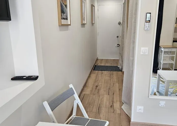 Διαμέρισμα Elegant Studio, 2-4 People, Wifi, Pool, Parking