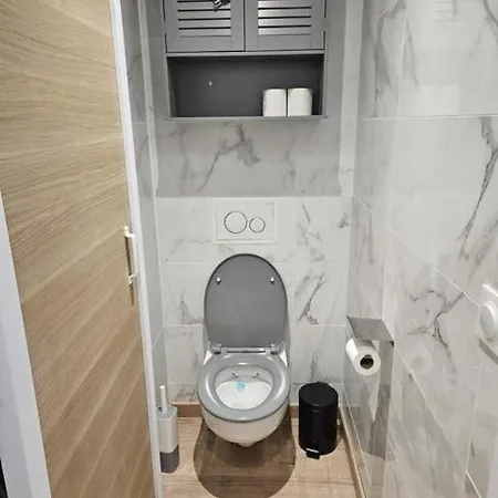 Elegant Studio, 2-4 People, Wifi, Pool, Parking Μπιαρίτζ