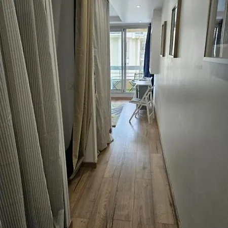 Elegant Studio, 2-4 People, Wifi, Pool, Parking Apartment
